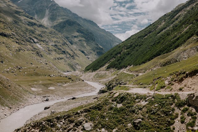 Jibhi Jalori Tirthan - 2 Nights 3 Days Trip